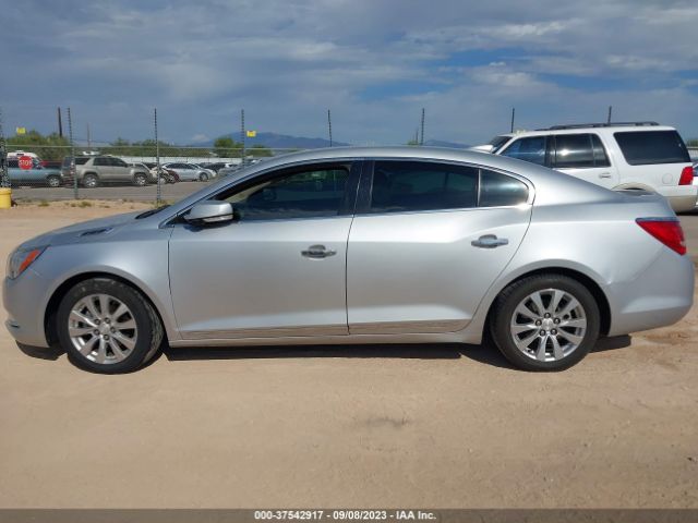 1G4GB5GR2FF302434 Buick Lacrosse Leather