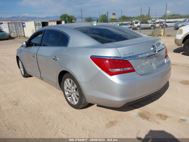 1G4GB5GR2FF302434 Buick Lacrosse Leather
