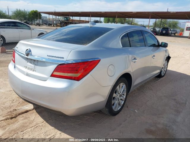 1G4GB5GR2FF302434 Buick Lacrosse Leather