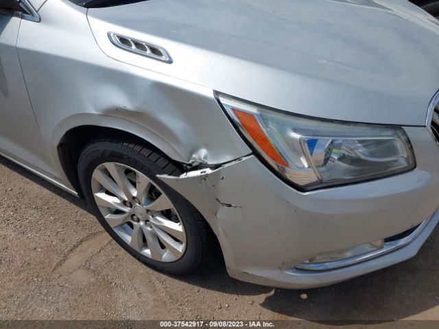 1G4GB5GR2FF302434 Buick Lacrosse Leather