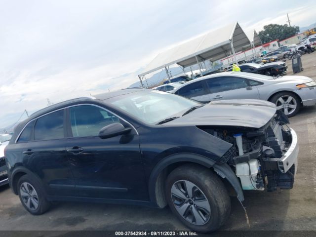KNDCB3LC6K5217217 KIA NIRO LX