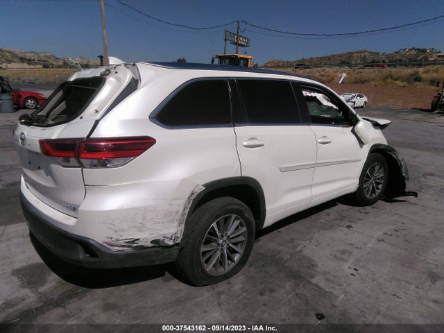 2018 TOYOTA HIGHLANDER SE/XLE VIN: 5TDKZRFH8JS539951