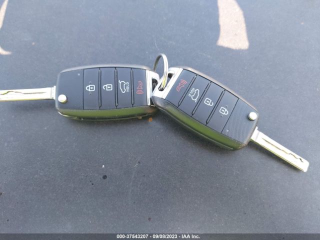 KNDPMCAC4H7299847 KIA Sportage Lx