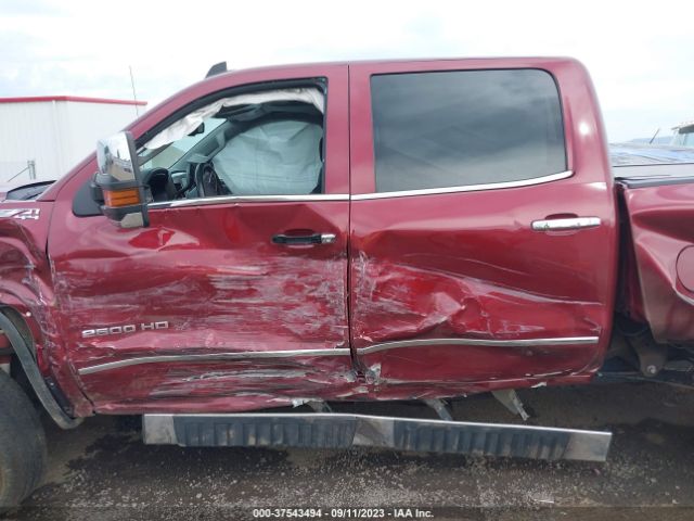 1GT12ZE89FF566200 GMC Sierra 2500hd Slt