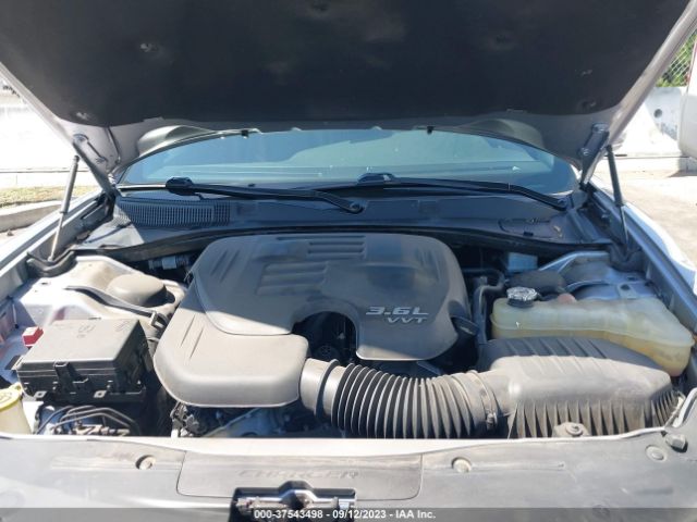 2C3CDXHGXJH135631 Dodge Charger Sxt Plus