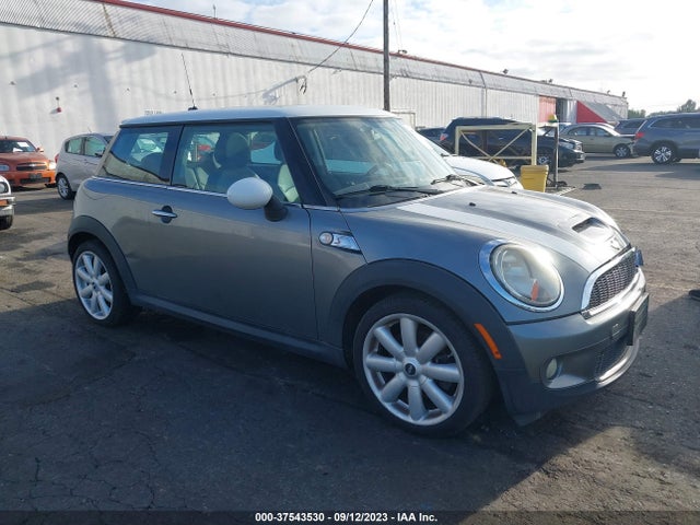 2007 MINI COOPER S WMWMF73527TV31769 Photo 0