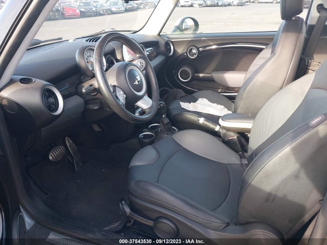 2007 MINI COOPER S WMWMF73527TV31769 Photo 4