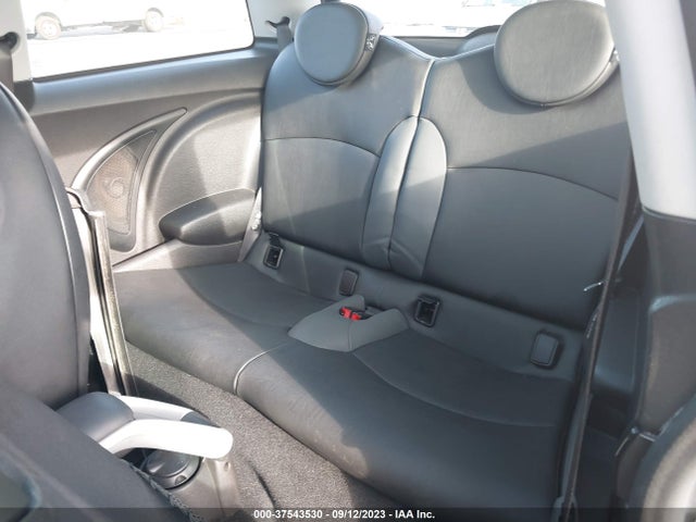 2007 MINI COOPER S WMWMF73527TV31769 Photo 7