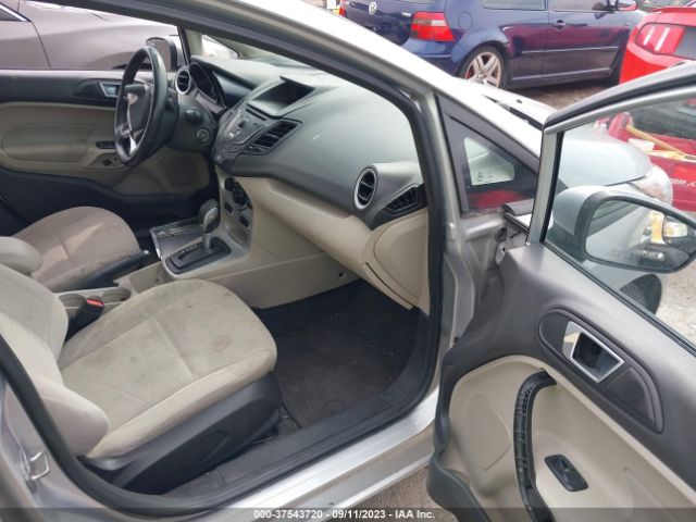3FADP4BJ2FM117990 Ford FIESTA SE