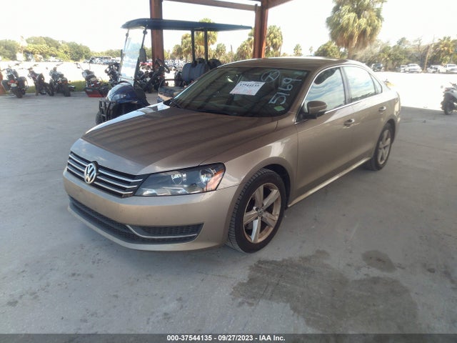 1VWBS7A33FC035169 Volkswagen Passat 1.8t Se