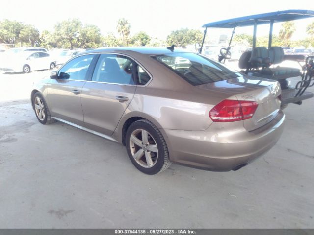 1VWBS7A33FC035169 Volkswagen Passat 1.8t Se