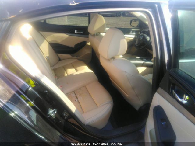 1N4AA6AP1GC409588 Nissan Maxima 3.5 Sl