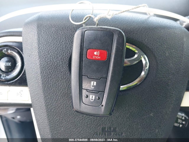 Toyota Prius Four 2016 JTDKARFU3G3000832 Image 11