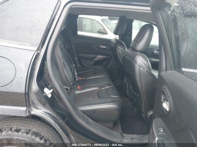 2019 JEEP CHEROKEE LATITUDE PLUS VIN: 1C4PJLLB7KD196959