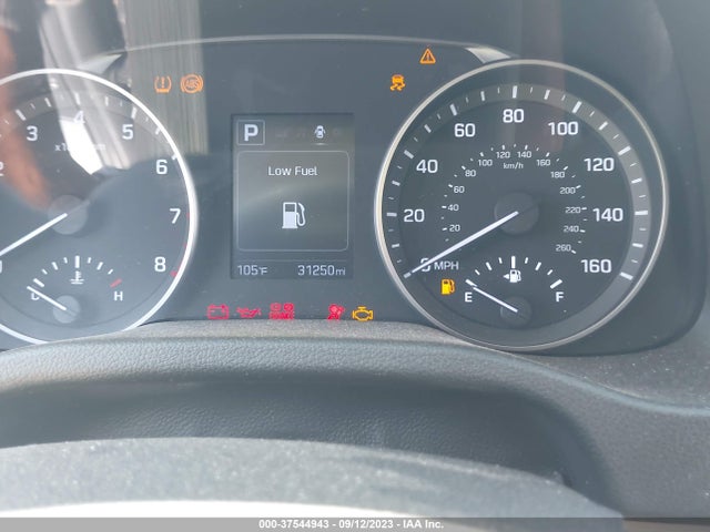 2018 HYUNDAI ELANTRA SEL VIN: 5NPD84LF7JH383330
