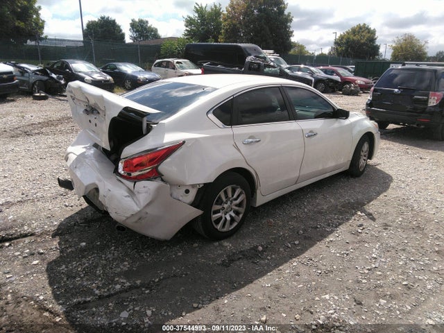 Nissan Altima 2.5 S 2015 1N4AL3APXFC457369 Image 4