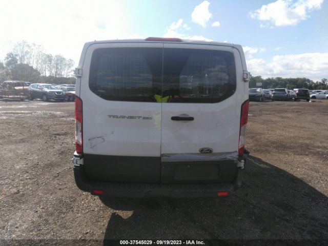1FTNR1ZMXFKB02779 Ford TRANSIT CARGO VAN