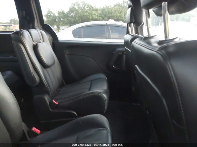 2C4RC1HG7ER203941 Chrysler Town & Country S