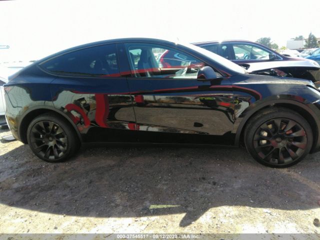 7SAYGDEE3NF576686 Tesla Model Y Long Range