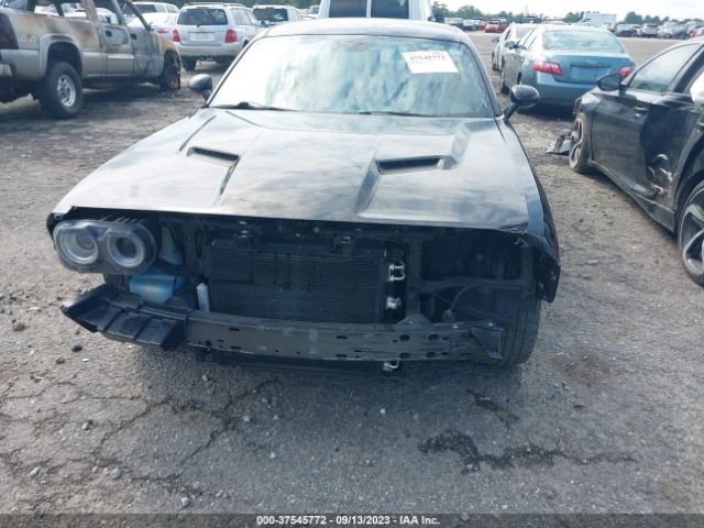 2C3CDZAT0FH770528 Dodge Challenger R/t
