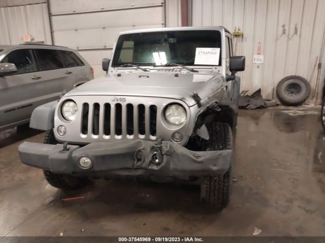 1C4BJWDG5EL251425 Jeep Wrangler Unlimited Sport