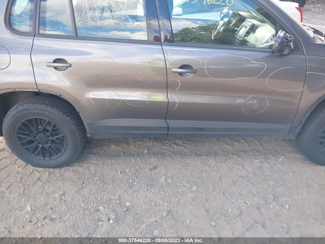 Volkswagen TIGUAN S 2015 WVGAV7AX6FW561685 Image 6