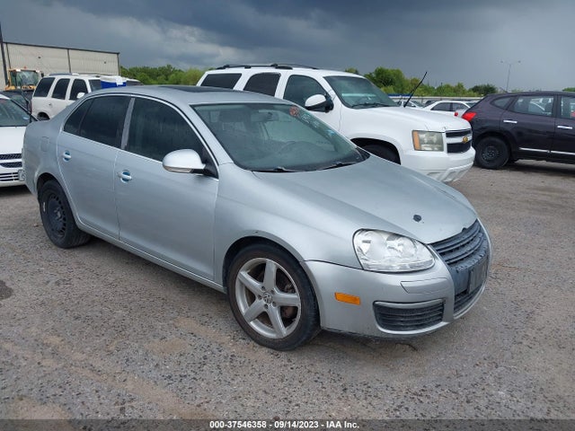 2008 VOLKSWAGEN JETTA SEDAN SE/SEL VIN: 3VWRM81K38M064100