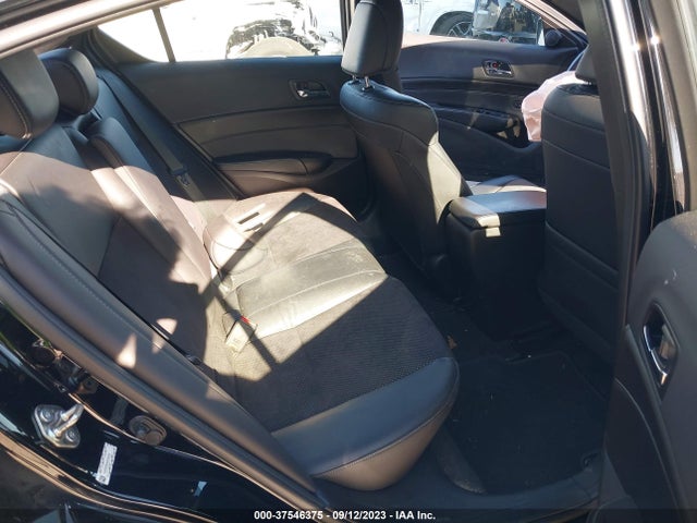 19UDE2F81GA003555 Acura Ilx W/premium