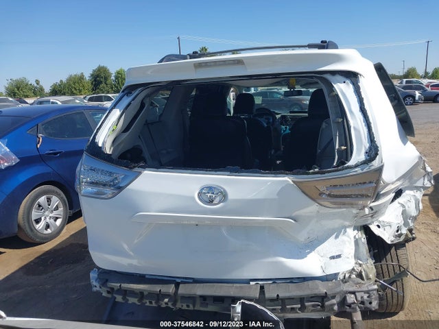 Toyota SIENNA SE 2014 5TDXK3DC5ES499624 Image 17