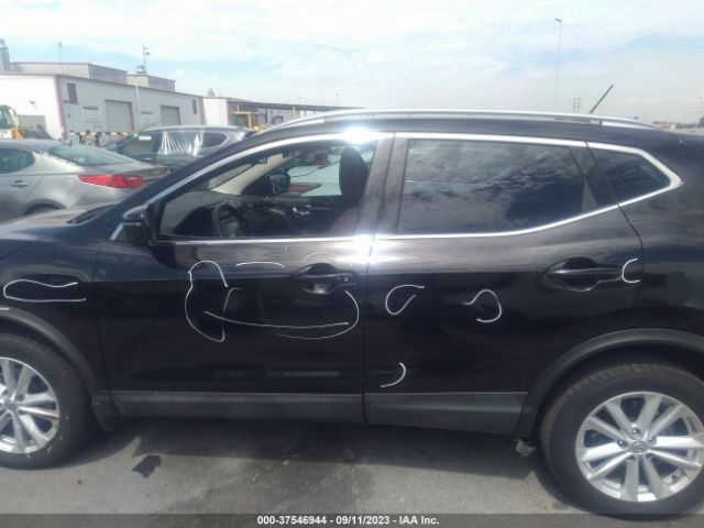 JN1BJ1CP7JW185380 Nissan Rogue Sport Sv