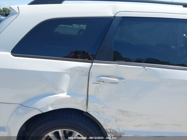 2013 DODGE JOURNEY SXT VIN: 3C4PDCBG2DT584330