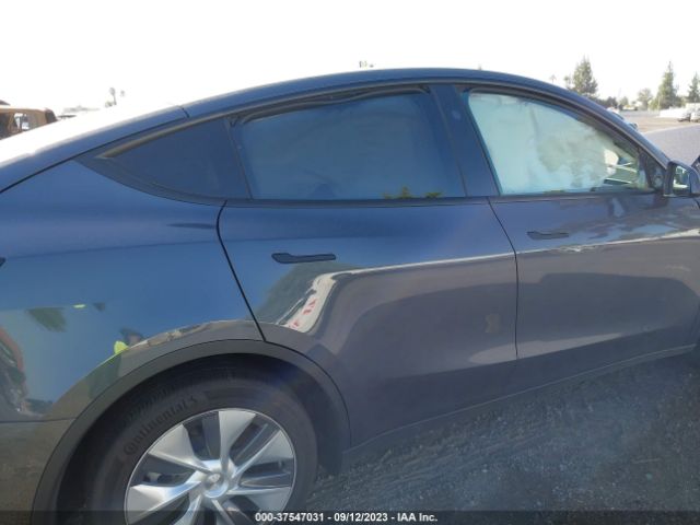 7SAYGDEE0PF852163 Tesla Model Y Long Range