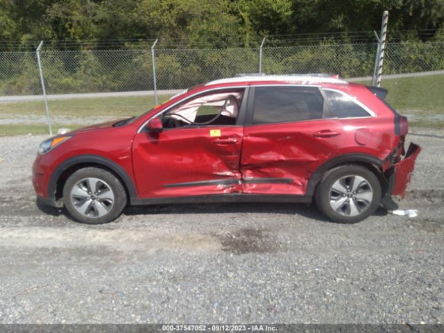 KNDCB3LC7K5292993 KIA NIRO LX