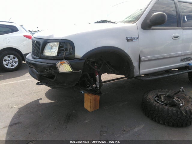 2000 FORD EXPEDITION XLT VIN: 1FMPU16L8YLC47539