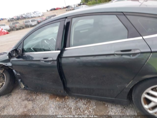 3FA6P0H72FR145840 Ford FUSION SE