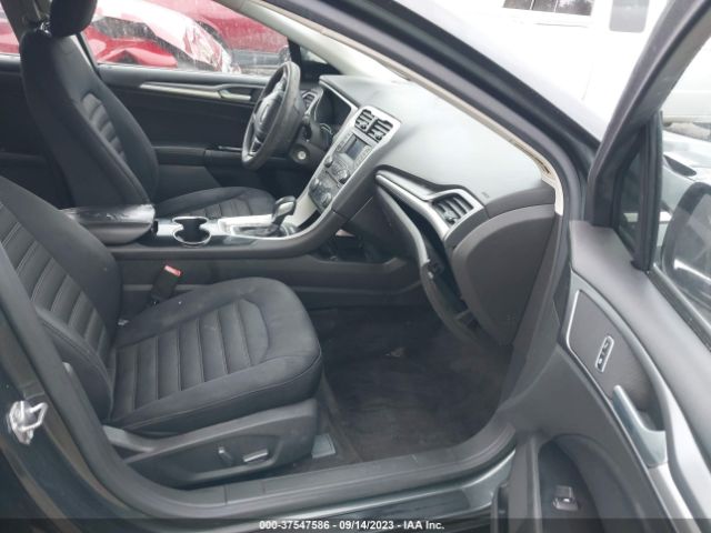 3FA6P0H72FR145840 Ford FUSION SE