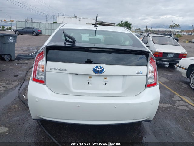 Toyota Prius Four 2015 JTDKN3DUXF1971650 Image 16