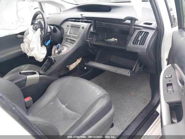 Toyota Prius Four 2015 JTDKN3DUXF1971650 Image 5