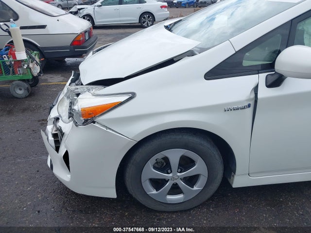 Toyota Prius Four 2015 JTDKN3DUXF1971650 Image 6