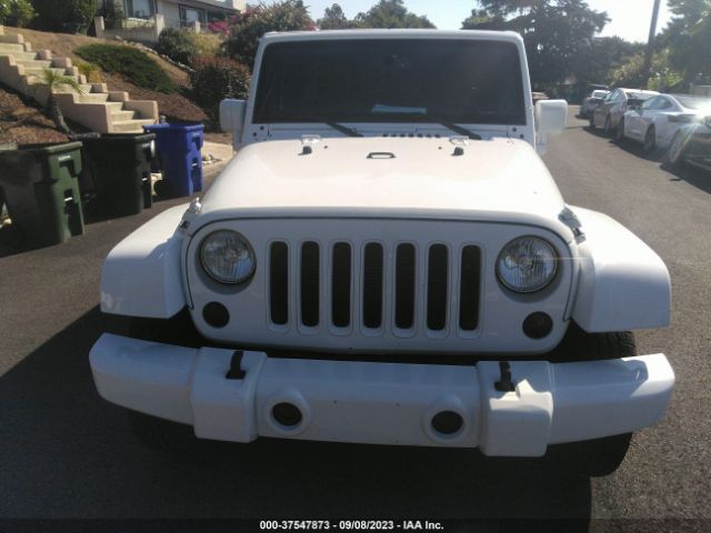1C4BJWEG5GL333818 Jeep Wrangler Unlimited Sahara