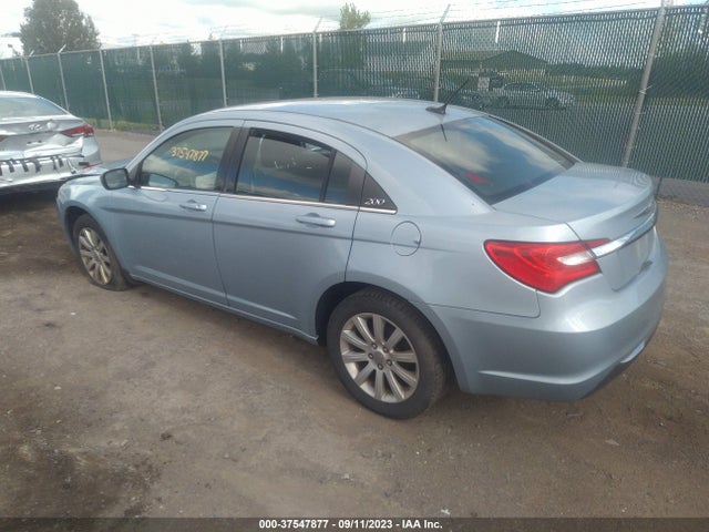 2013 CHRYSLER 200 1C3CCBBB6DN579409 Photo 2