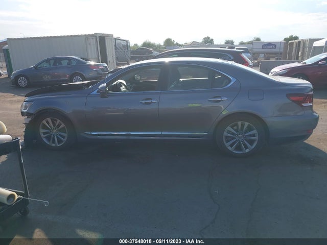 2016 Lexus LS, VIN: JTHBL5EF3G5139240