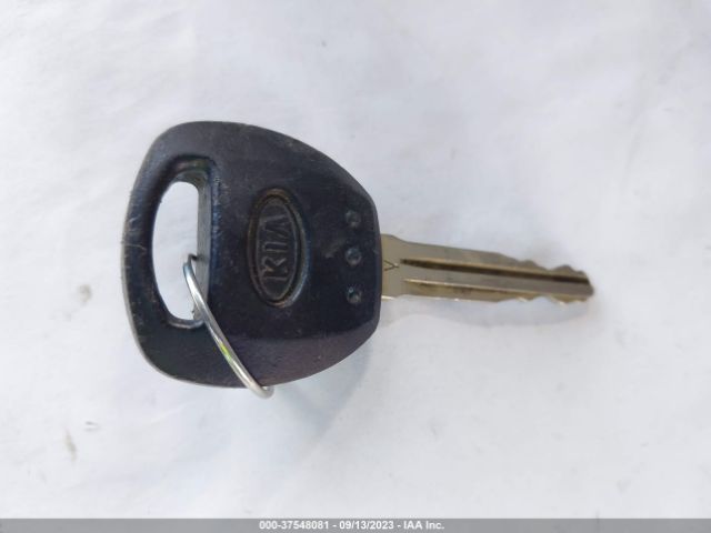 KNDMG4C72E6564668 KIA SEDONA LX