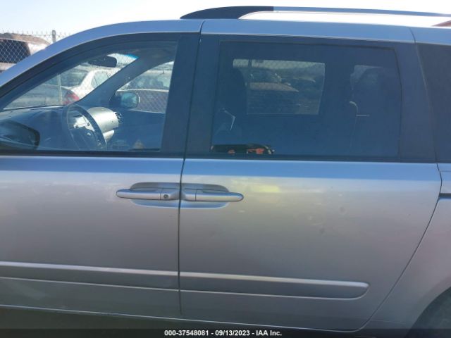 KNDMG4C72E6564668 KIA SEDONA LX
