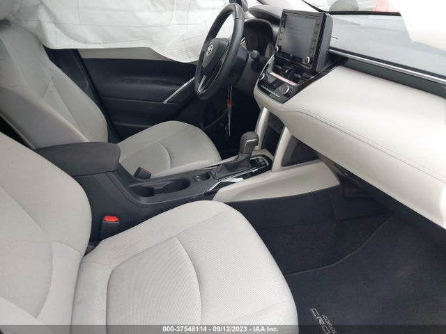 Toyota Corolla Cross Le 2022 7MUCAAAG3NV011970 Image 11