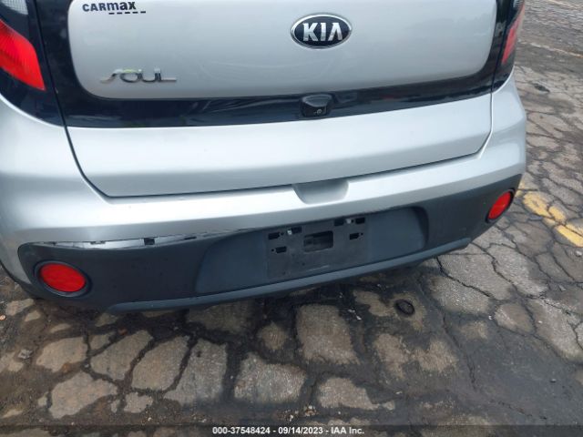 KNDJN2A25K7019719 KIA Soul Base
