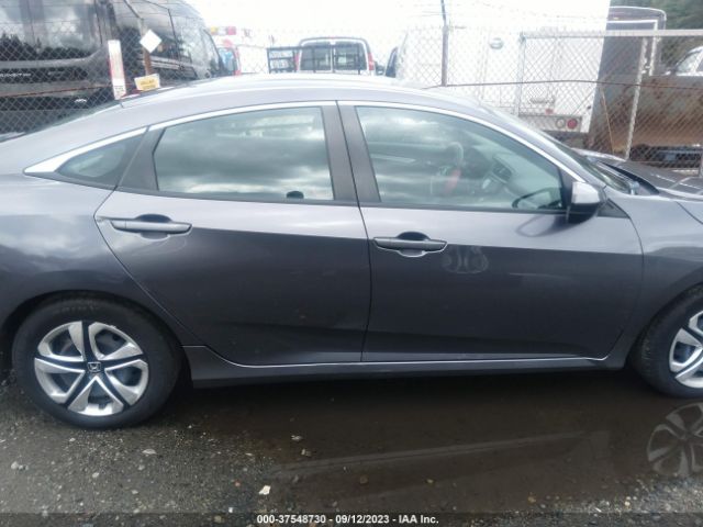19XFC2F55GE215245 Honda Civic Sedan Lx