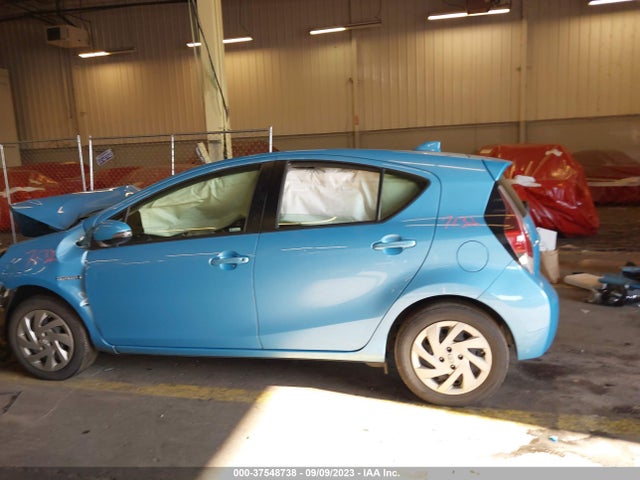 Toyota Prius C One/two/three/four 2015 JTDKDTB37F1098307 Image 15