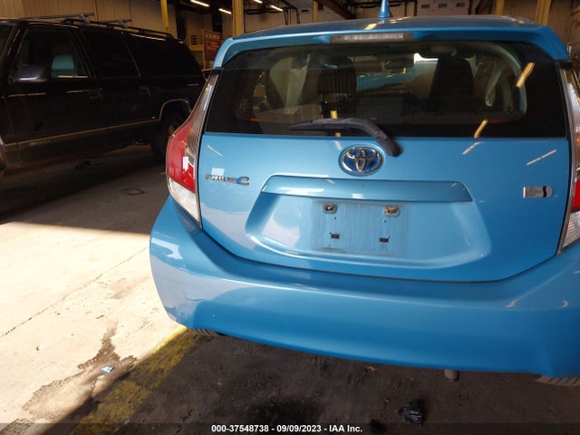 Toyota Prius C One/two/three/four 2015 JTDKDTB37F1098307 Image 17