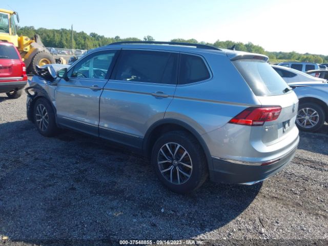 2020 VOLKSWAGEN TIGUAN 3VV2B7AX1LM030215 Photo 2